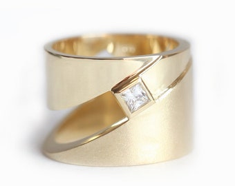 Wide wedding band, Modern diamond ring, Cigar band ring, Geometric gold ring, Princess cut ring