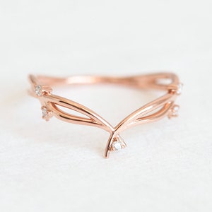 Floral wedding band, Twig & leaf ring, Rose gold ring, Delicate diamond band, Ivy engagement band
