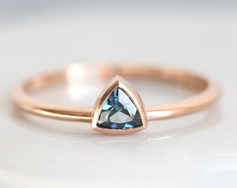 Simple Sapphire Ring Rose Gold, Sapphire Solitaire Ring, Teal Blue Sapphire Engagement Ring