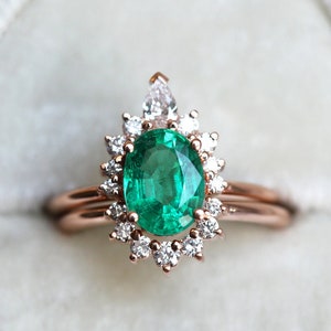 Emerald Diamond Ring Set, Oval Emerald Engagement Ring with Curved Matching Diamond Band, Wedding Ring Set