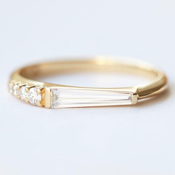 Unique Tapered baguette diamond ring, 18k yellow gold baguette diamond engagement ring, Long baguette diamond ring