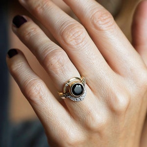Alternative engagement ring set, Onyx moon eclipse ring, Unique black diamond ring image 3