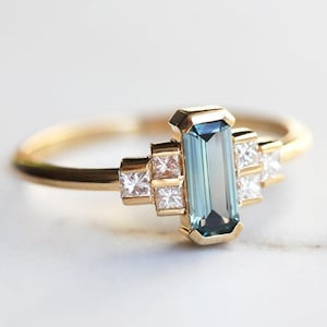 Artdeco Sapphire Ring, Teal Baguette Sapphire Ring, Teal Sapphire Engagement Ring with princess diamonds