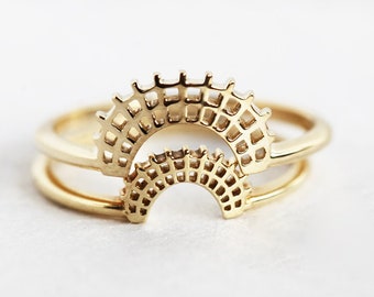 Gold curved lace band, gold matching band