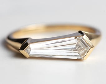 Lab Grown Shield Diamond ring Unique diamond engagement ring, One carat diamond ring, Geometric Diamond