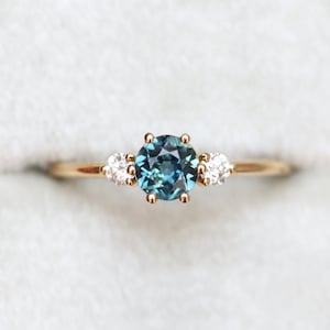 Blue Sapphire Three Stone Engagement Ring, Sapphire Diamond Engagement Ring, Round Blue Sapphire Ring by Minimalvs