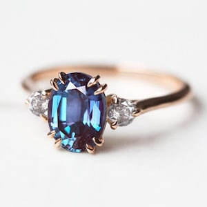 Oval alexandrite ring, Alexandrite three stone ring, Alexandrite diamond ring image 1