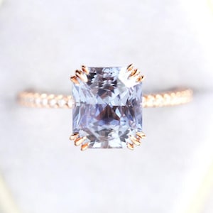 Anel de noivado de safira lavanda pastel radiante de 5 ct, anel azul violeta exclusivo, anel de diamante pavê