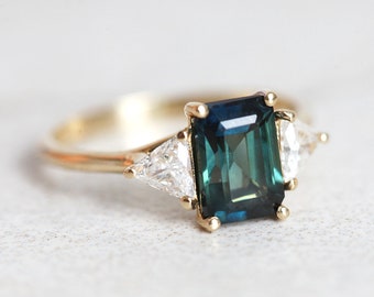Emerald Cut Sapphire with Triangle Diamonds, Green Sapphire Ring, Bicolor Teal Sapphire Engagement Ring by Minimalvs