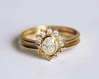Oval Diamond Ring Set with Lace Wedding Ring, V Shaped Wedding Band, Oval Diamond Engagement Ring, Diamond Wedding Ring Set