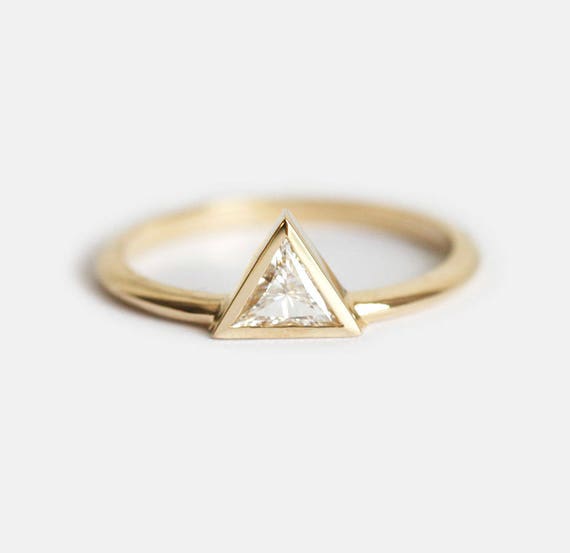 bague or triangle bague or triangle
