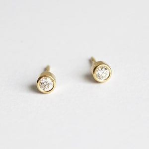 Simple Diamond Earrings, Gold Diamond Stud Earrings, 14k Solid Gold Earrings, Bezel Diamond Studs, 18k Yellow Gold Earring