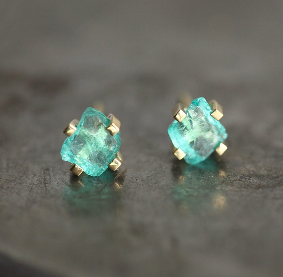 Raw Mint Apatite Studs Simple Green Earrings 14k Solid Gold | Etsy