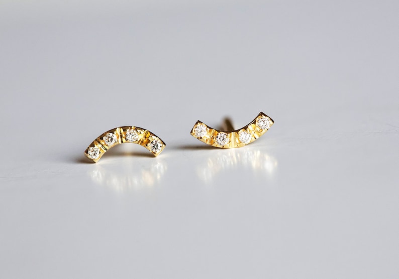 18k curved diamond Stud earrings, delicate line earrings, 14K Gold earring, Everyday Earrings, Delicate Earrings image 3