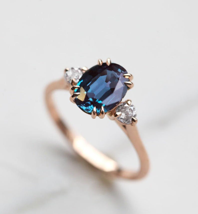 Oval alexandrite ring, Alexandrite three stone ring, Alexandrite diamond ring image 2
