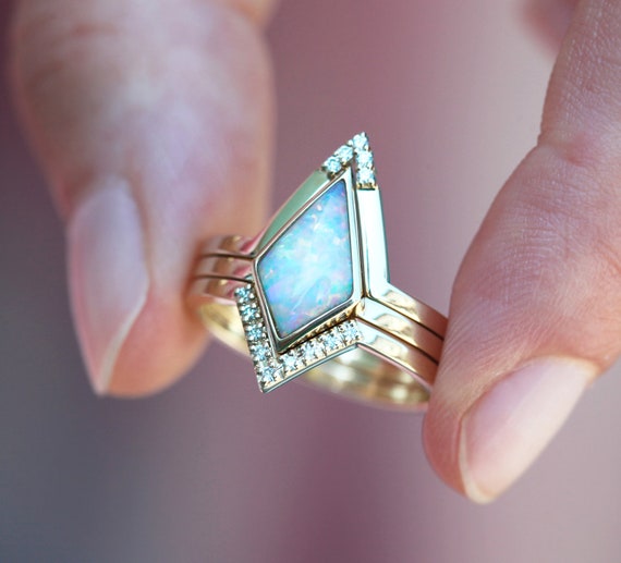 Kite Opal Ring, Australian Opal Ring Set, Opal Wedding Ring Set