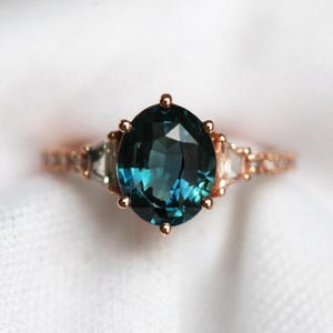 Teal Sapphire Diamond Ring, Unique Oval Sapphire Engagement Ring, Blue Green Diamond and Sapphire Ring by Minimalvs