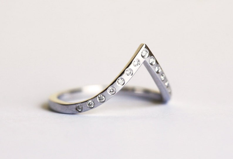 Diamond Curved Wedding Band 14k Solid Yellow Gold Pointed image 5