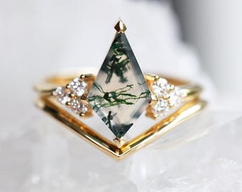 Engagement ring set, Unique gemstone set, Moss agate kite & diamond geometric alternative set