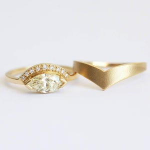Anillo de diamantes amarillos, anillo de oro en forma de V con anillo de diamantes amarillos, anillo de diamantes amarillo claro con banda de bodas curva, Minimalvs imagen 1