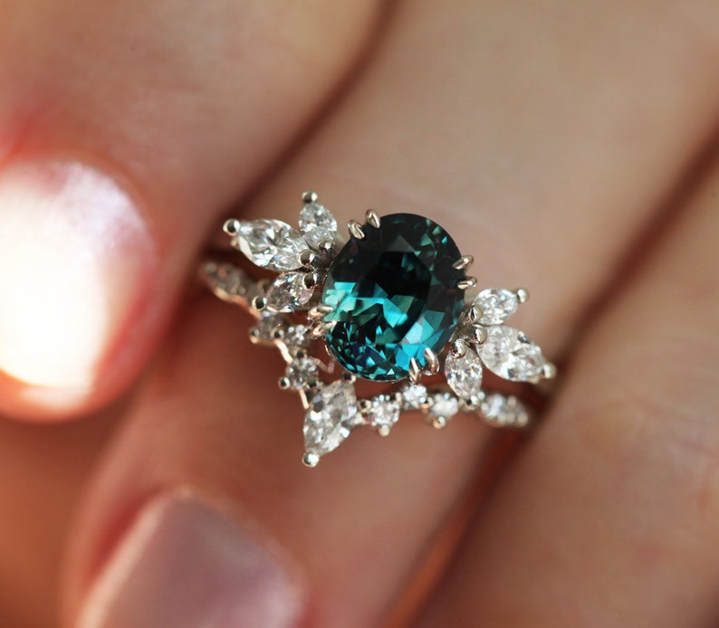 Vera Emerald Engagement Ring Set, Emerald diamond ring set with side marquise diamonds image 7
