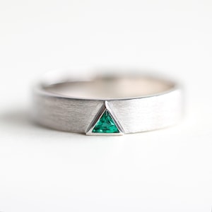 Triangle emerald band unisex ring