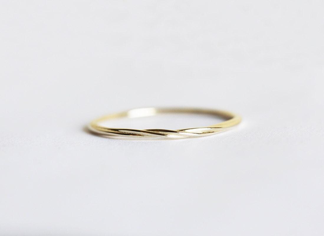Anello intrecciato da 2 mm, oro rosa 14K / 18K, fede nuziale intrecciata, anello impilabile con corda, fede nuziale intrecciata, anello impilabile, anello in oro ritorto - Italia