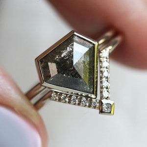 Shield Diamond Ring Set, Salt Pepper Diamond Ring Set with Shield Shaped Diamond, Geometric Diamond Engagement Ring Set image 4