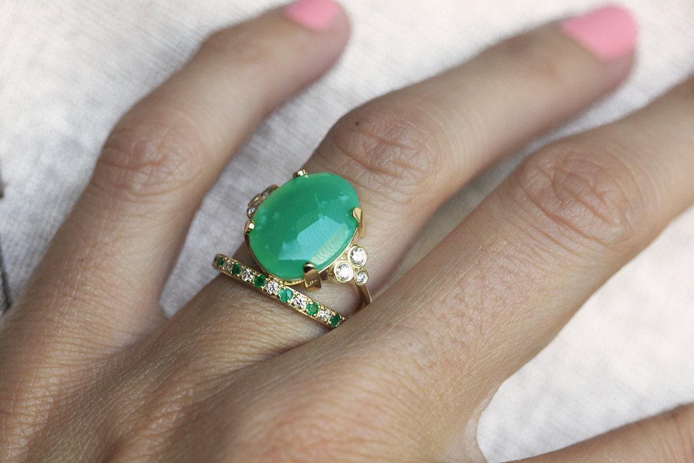 都内で 14k オーバルカットリング 緑色石 WG アクセサリー