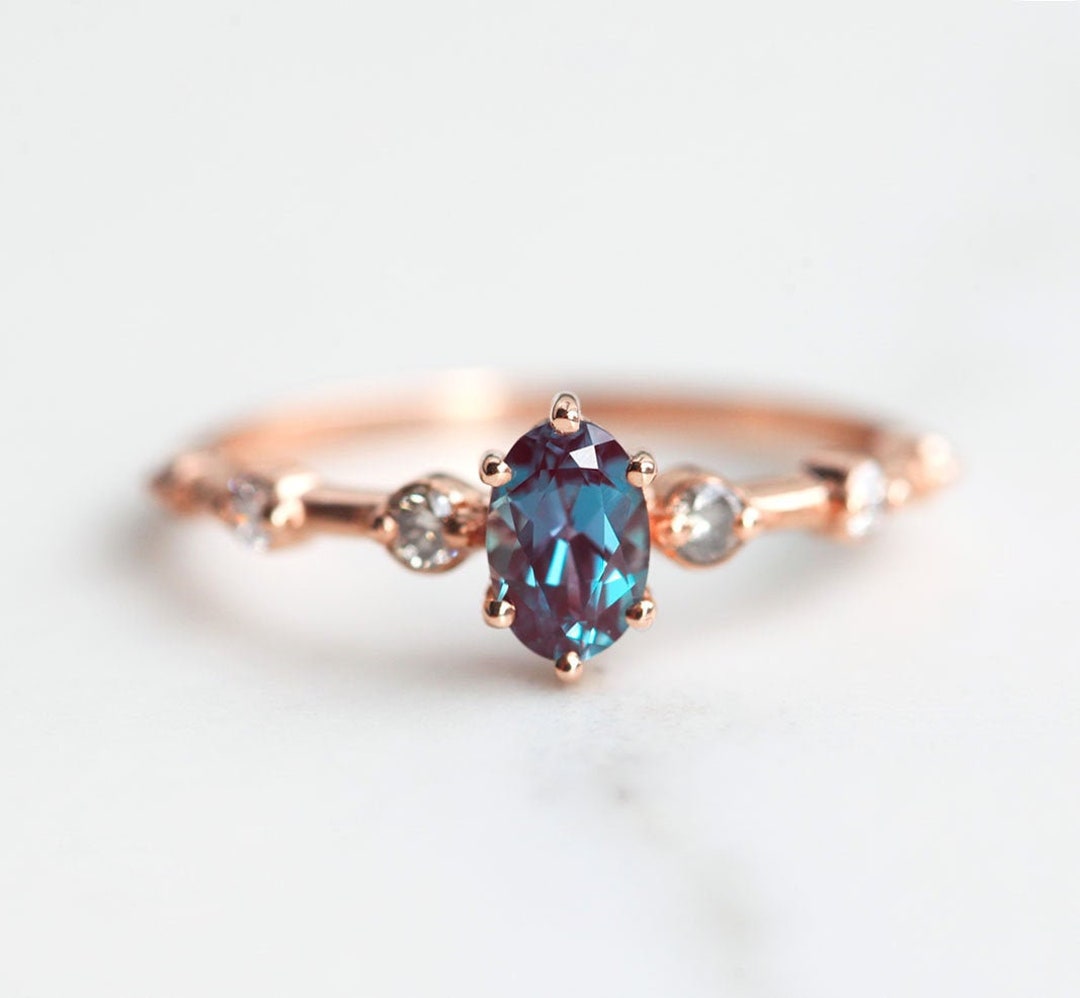 Oval alexandrite engagement ring deals