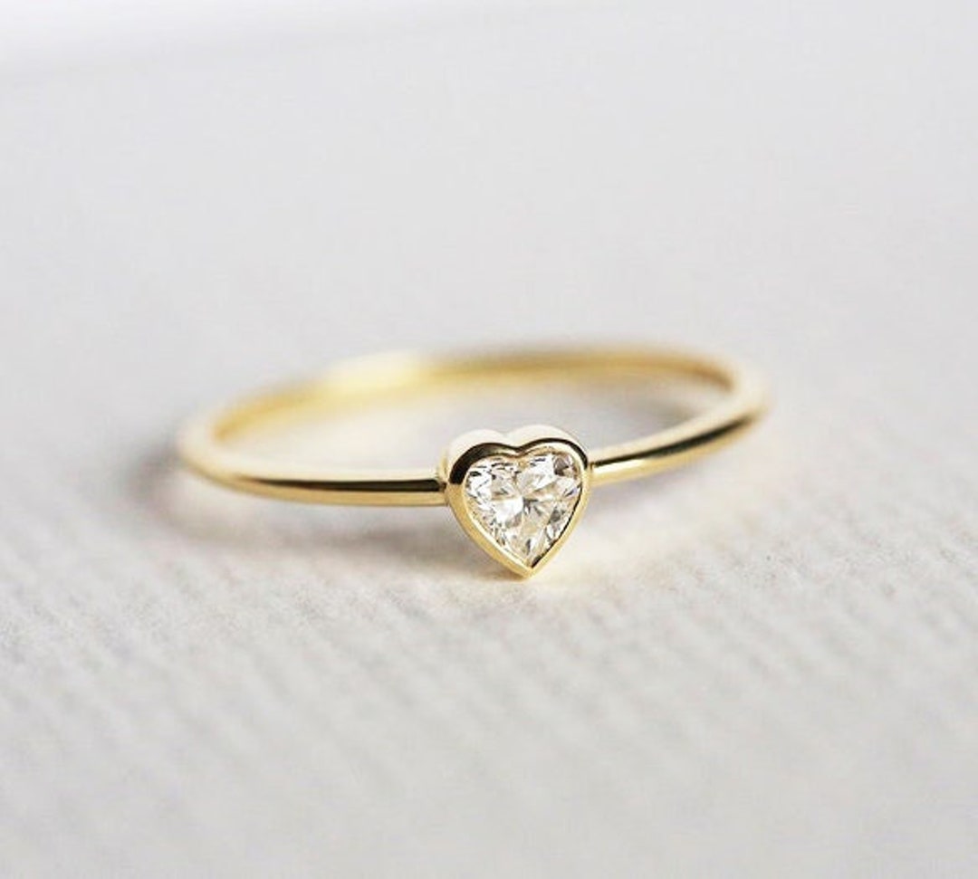 18k White Gold Plated Sparkle Heart Ring - Etsy UK | Heart shaped diamond  ring, Heart shaped wedding rings, Classic engagement rings
