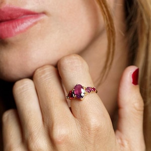 Cluster Ring, Cluster Engagement Ring, Pink Sapphire Ring, Ruby Ring, Red Engagement Ring, Unique Engagement Ring, 18k Yellow Gold Ring