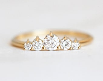 Diamond Engagement Ring 18k Yellow Gold, Round Diamond Ring, Artdeco Diamond Engagement Ring with Diamonds by Minimalvs