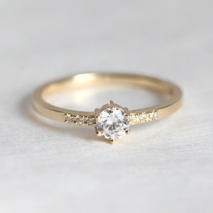 0.25ct round diamond engagement ring simple diamond ring solitaire