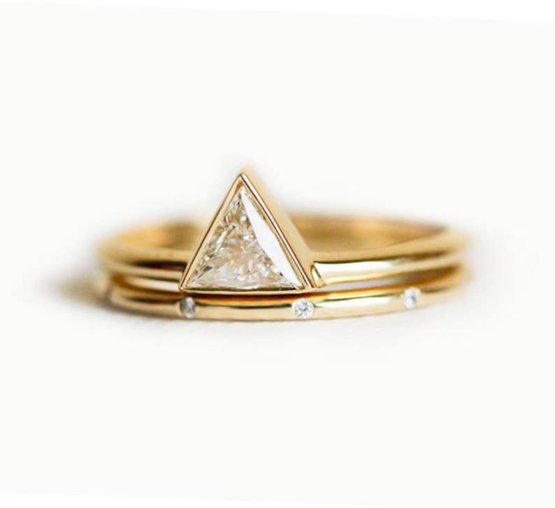 Modern triangle diamond ring set, triangle diamond set with eternity diamond band image 1