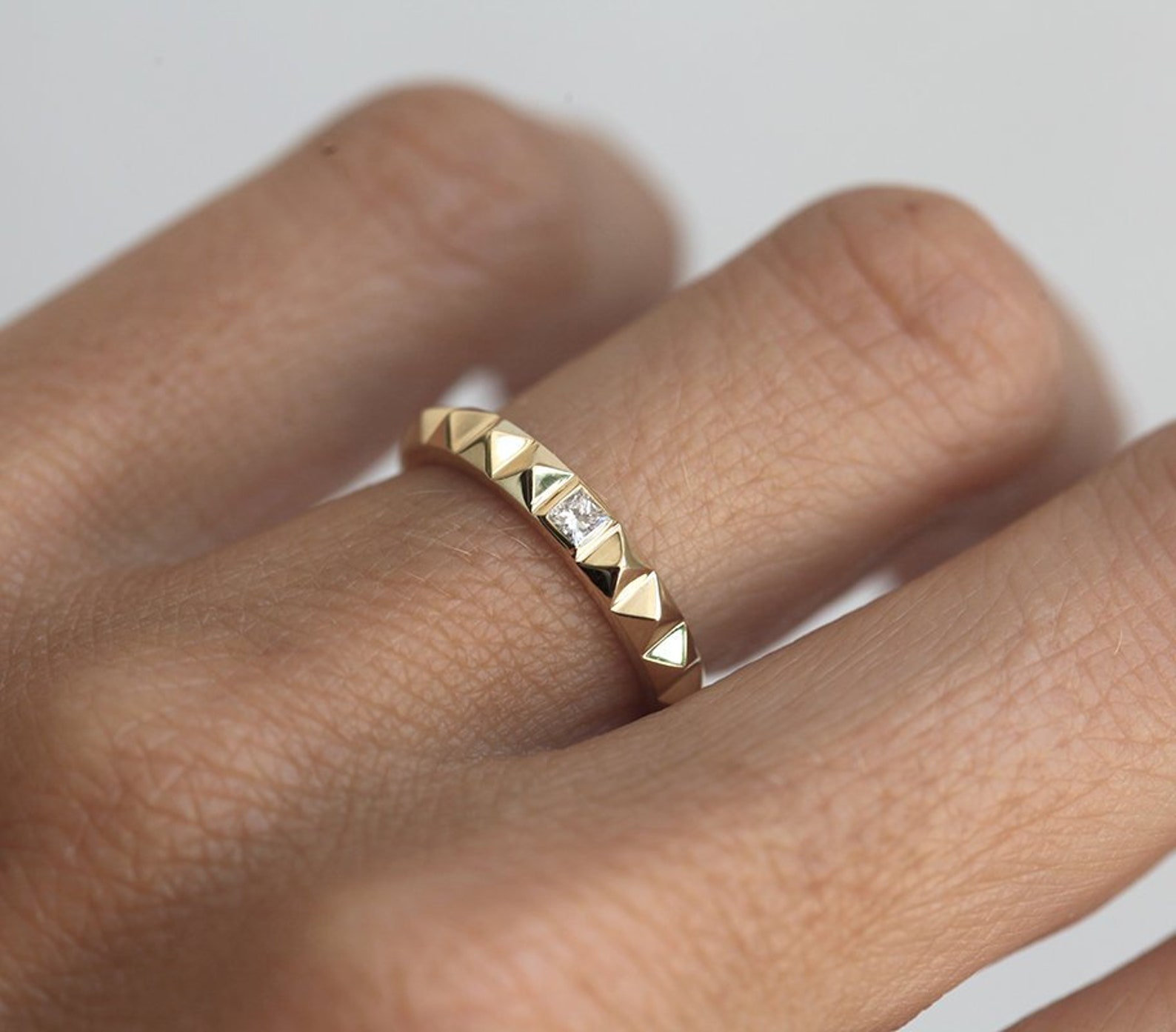 Gold Pyramid Ring Gold Stud Ring Princess Cut Wedding Band Etsy