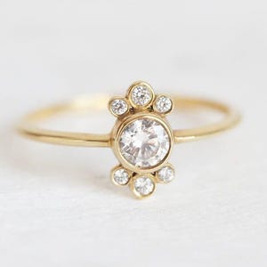 Runder Diamant Ring, 14k oder 18k Gold 0.25 Karat GIA Diamant in Zargenfassung, Zierliche Krone