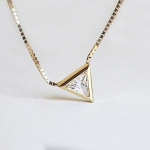 Trillion Diamond Necklace, Solitaire Diamond Necklace, Dainty Diamond Necklace, Diamond Necklace For Women, Diamond Necklace Gold, MinimalVS