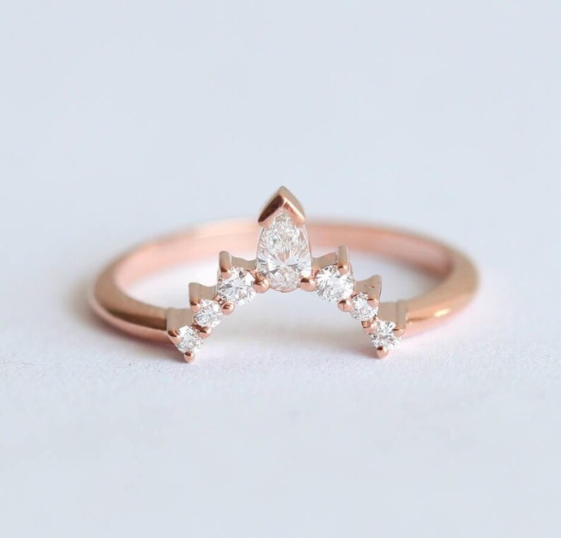 Alianza de diamantes, anillo de corona de diamantes, anillo de diamantes curvo, banda de diamantes curva, anillo de bodas de diamantes, banda de diamantes anidada imagen 5