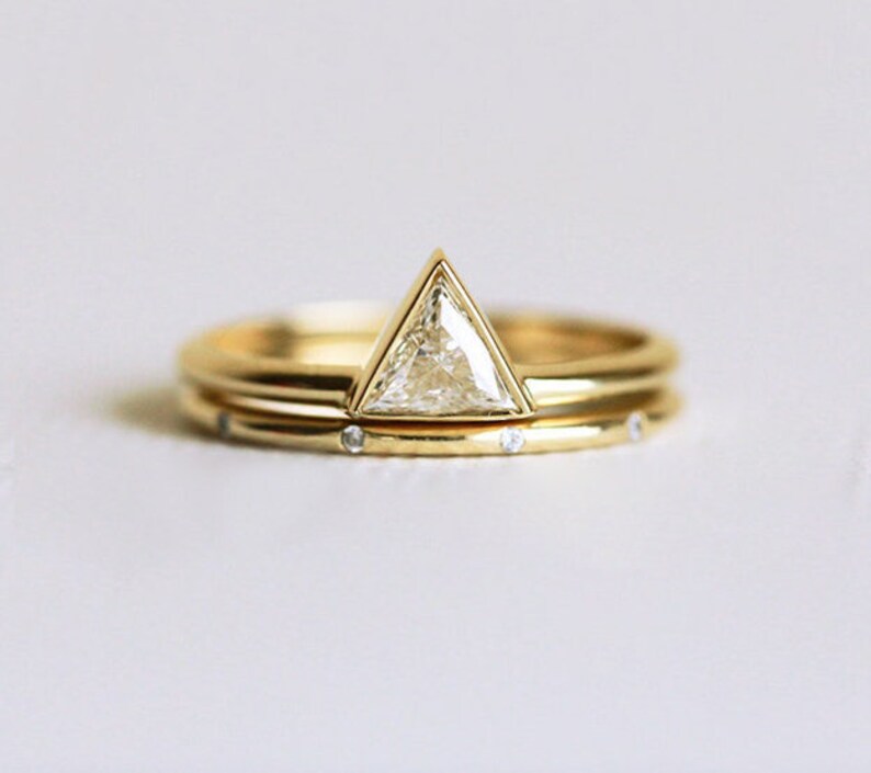 Modern triangle diamond ring set, triangle diamond set with eternity diamond band image 6