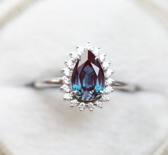 Alexandrite diamond hotsell ring