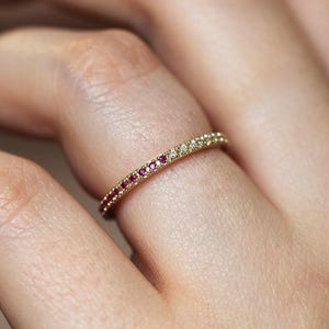 Anillo de rubí de eternidad, anillo de rubí con diamantes, anillo de rubí con micropavé de diamantes, anillo con micropavé imagen 3