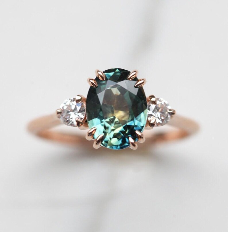 Oval alexandrite ring, Alexandrite three stone ring, Alexandrite diamond ring image 7