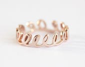 Twisted Wedding Band, Loop Ring in 14k or 18k Solid Gold