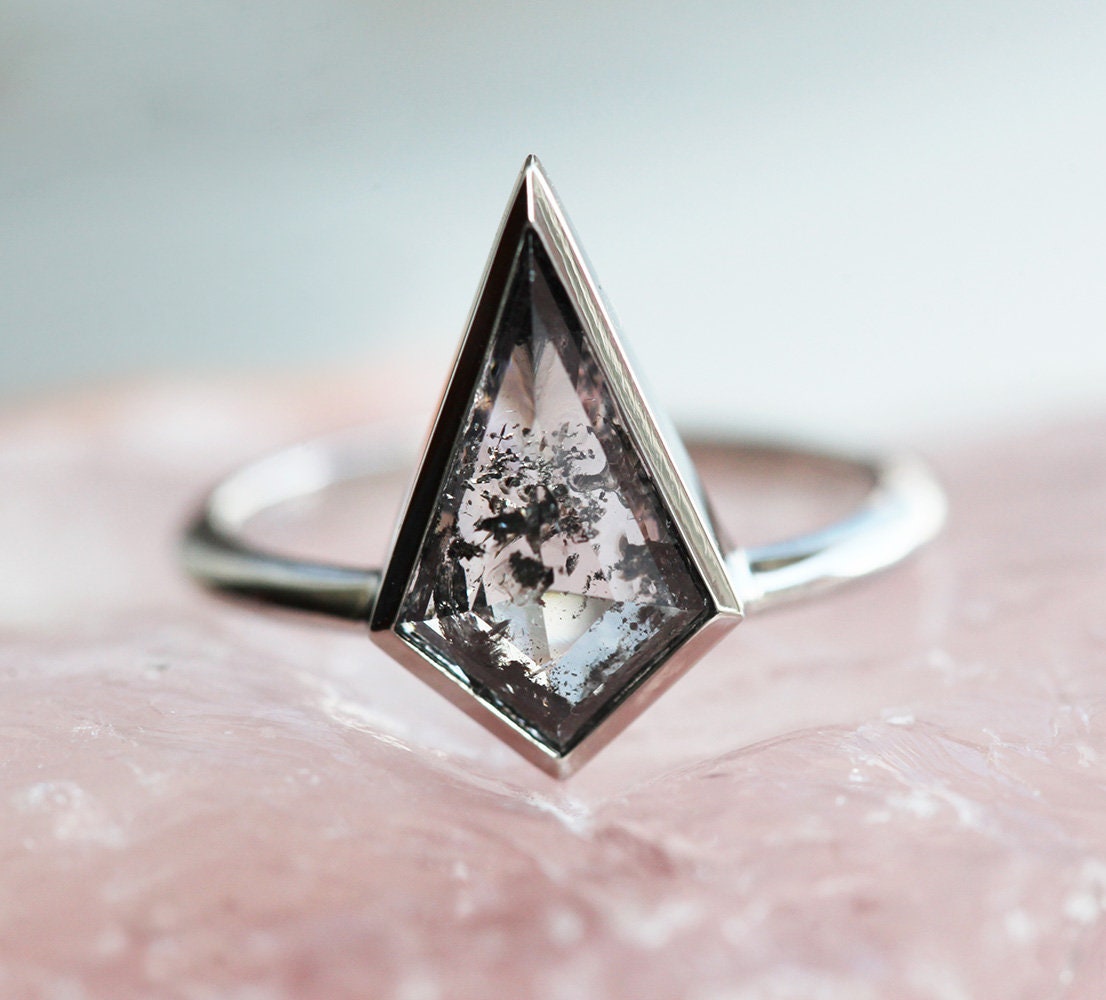 Salt and pepper diamond ring platinum deals