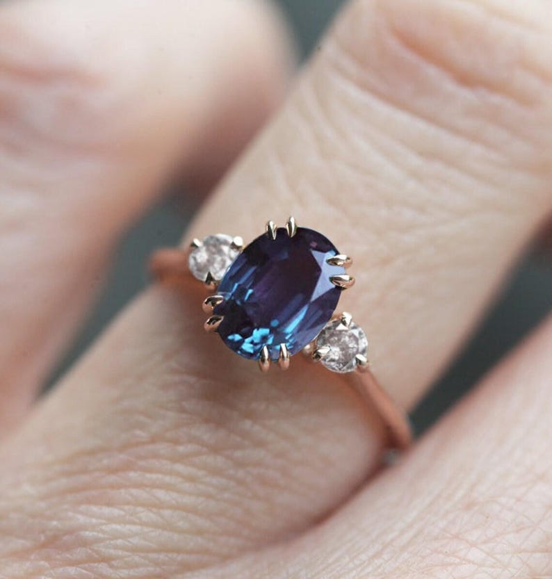 Oval alexandrite ring, Alexandrite three stone ring, Alexandrite diamond ring image 4