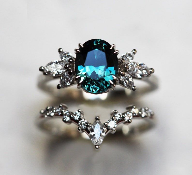Vera Emerald Engagement Ring Set, Emerald diamond ring set with side marquise diamonds image 10