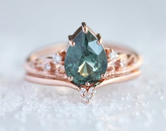 Teal Sapphire ring set, Pear engagement ring set