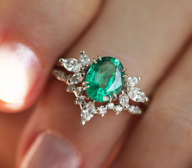 Vera Emerald Engagement Ring Set, Emerald diamond ring set with side marquise diamonds image 2