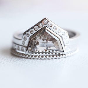 Geometric engagement ring set, Grey diamond ring, Rose cut diamond set, Unique salt pepper wedding set